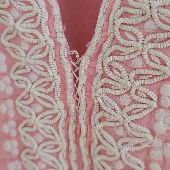 Sachin and Babi pink tunic with white embroidery (S) - Picture 3 of 5